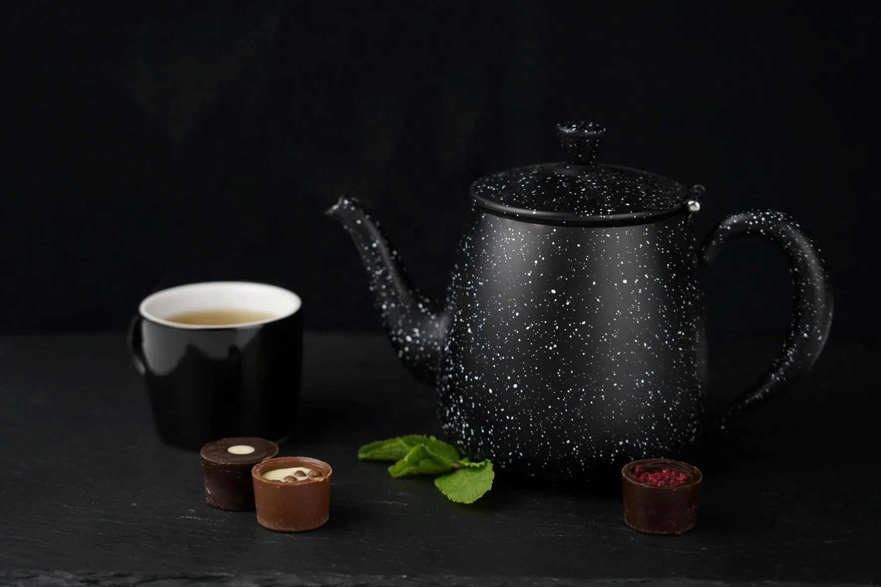 Café Olé 0.52L Premium Teapot, Black Granite