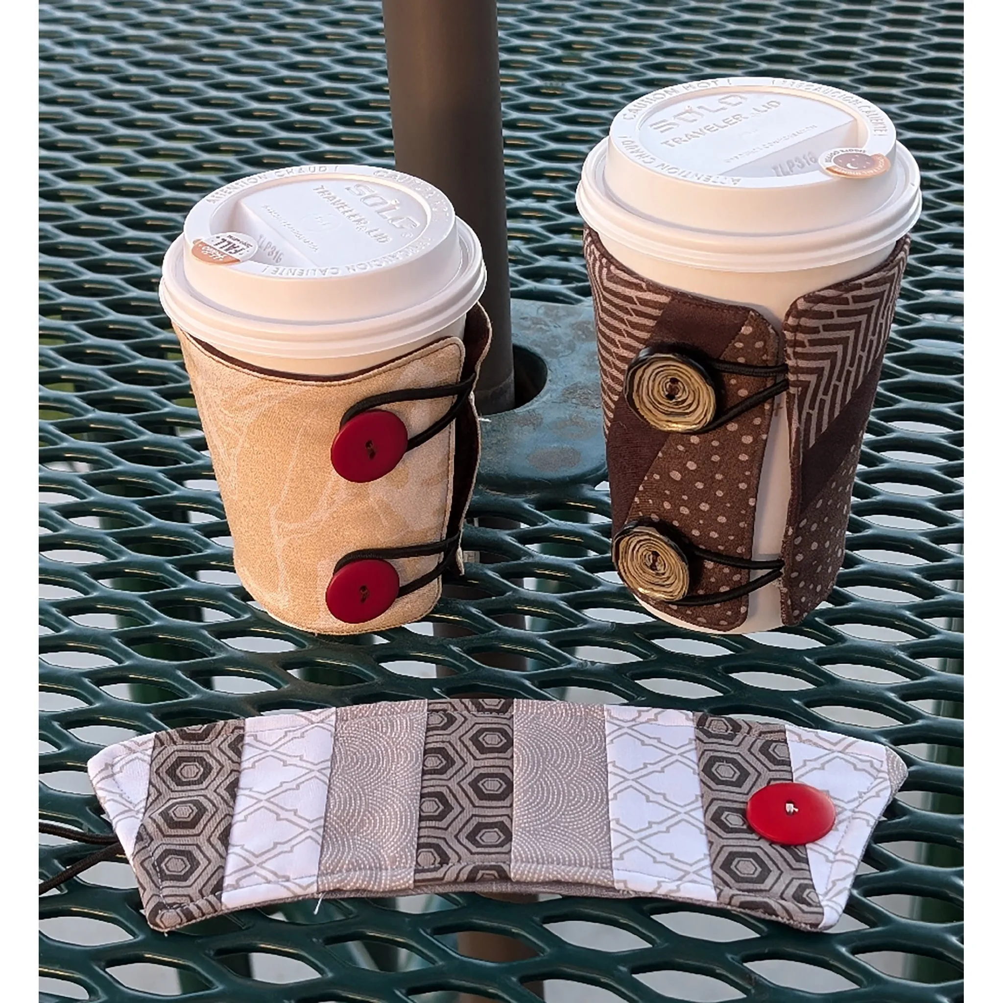 Cup Huggers Beverage Sleeves TWW-1038e - Downloadable Pattern