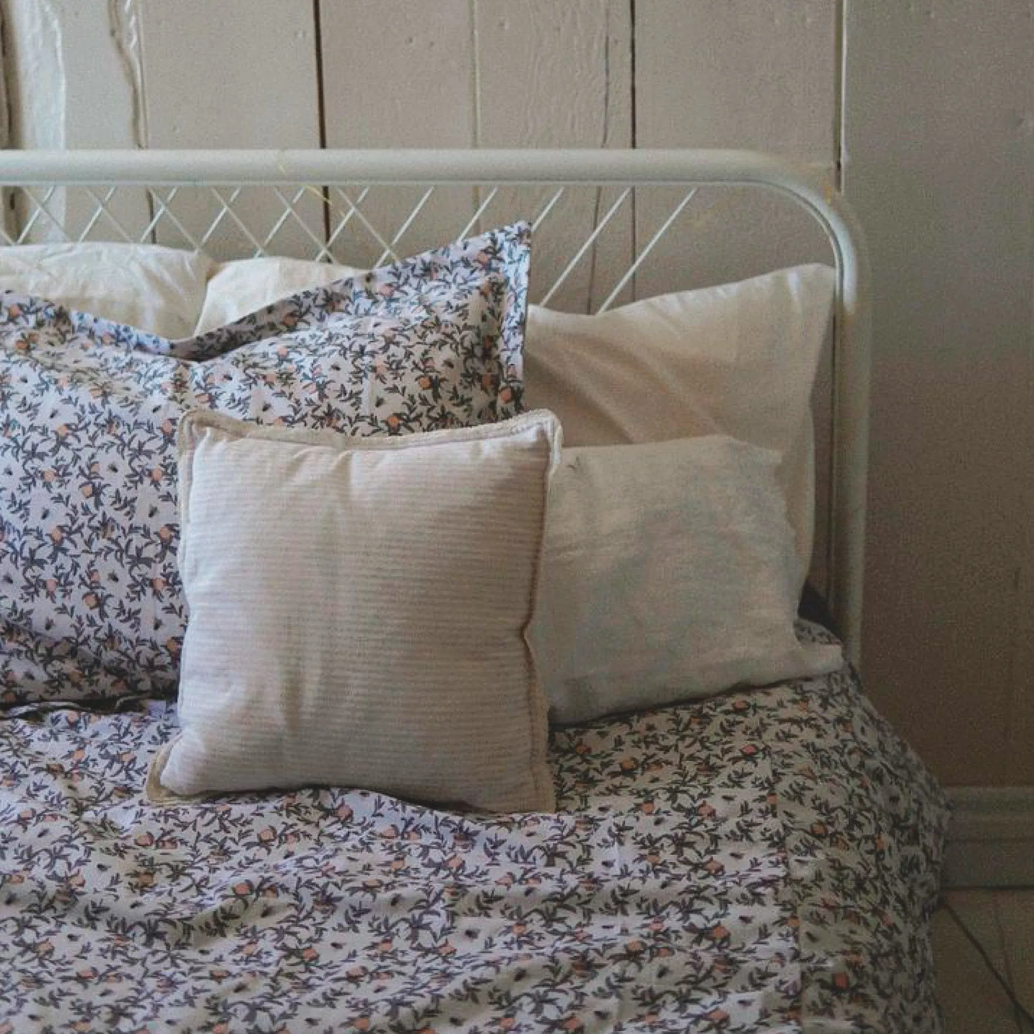 Double duvet cover set - Honeybees by Solange Pilote