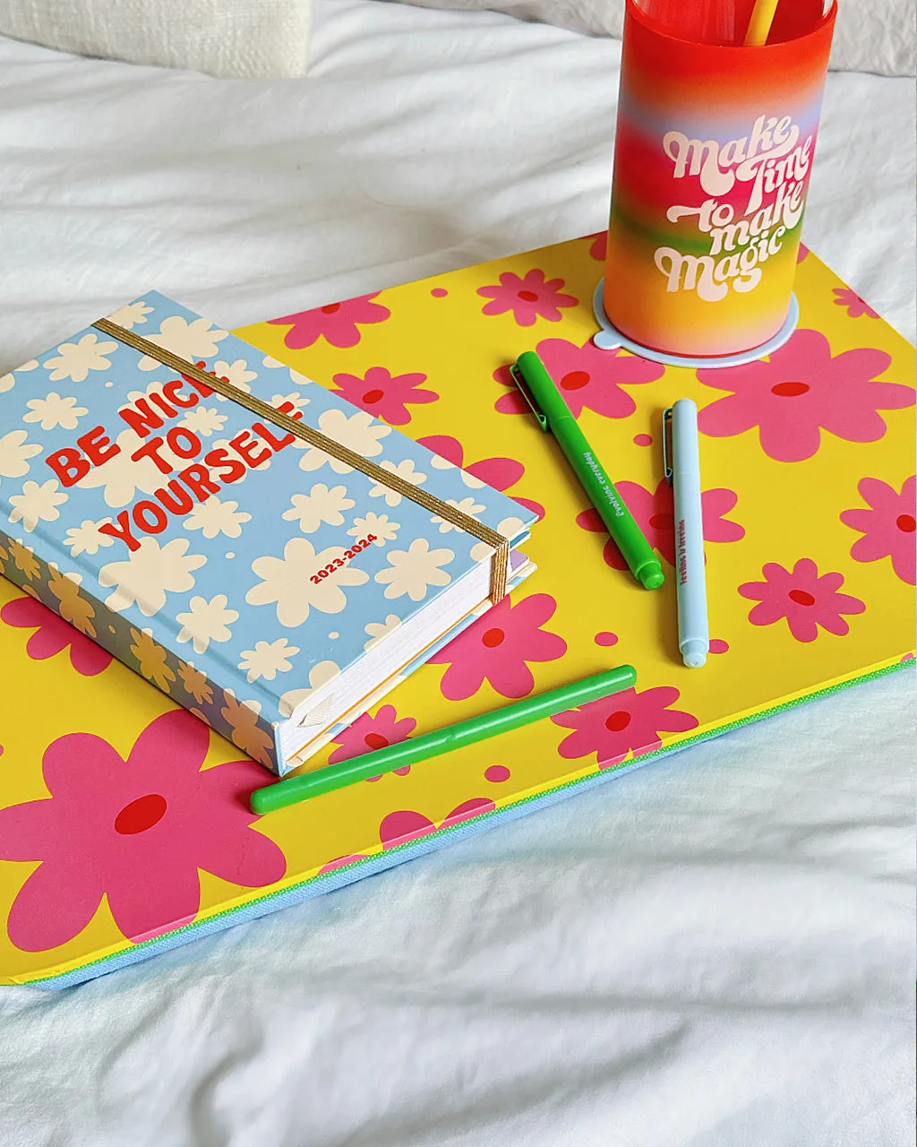 Get It Together Mini Lap Desk - Daisies