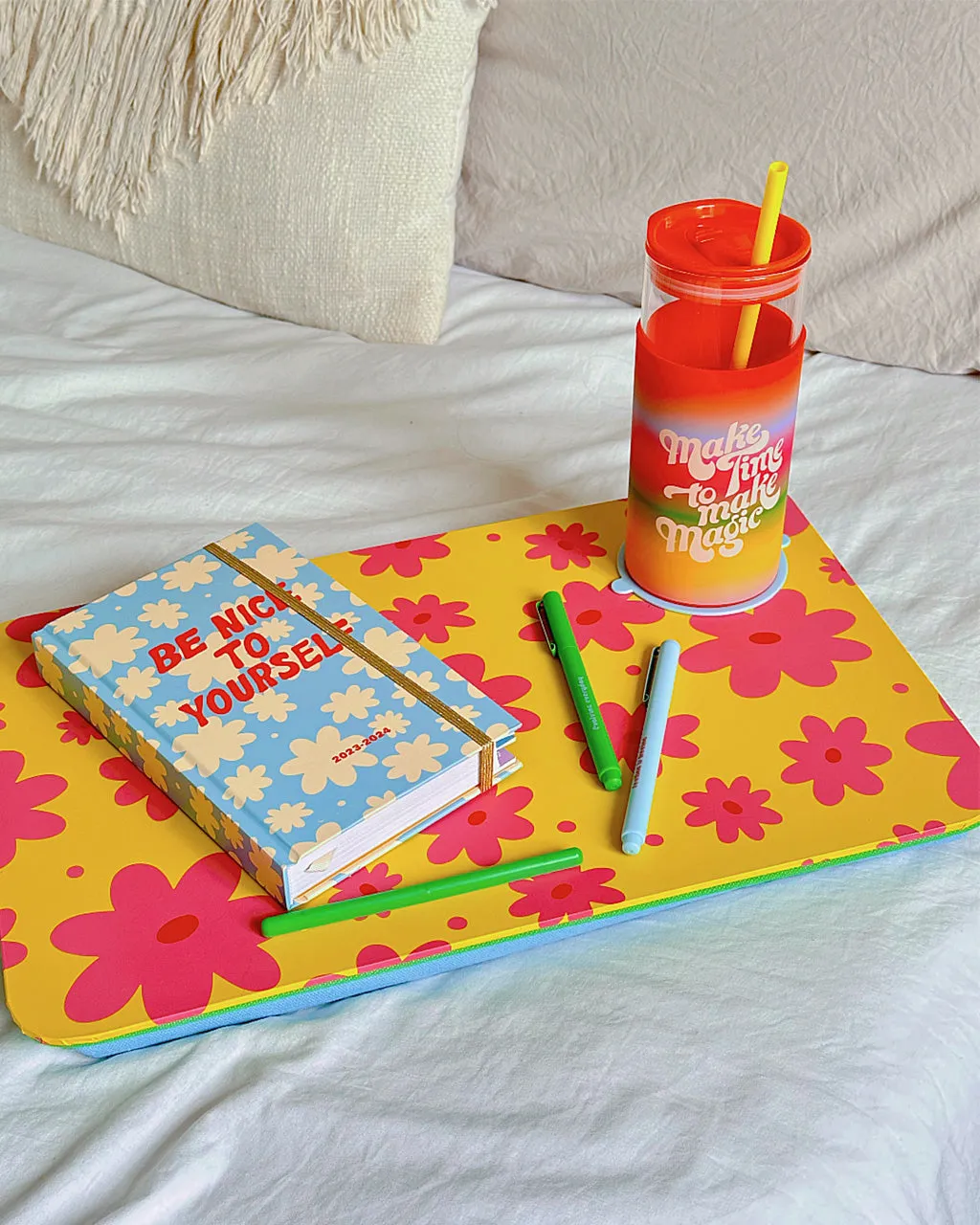 Get It Together Mini Lap Desk - Daisies