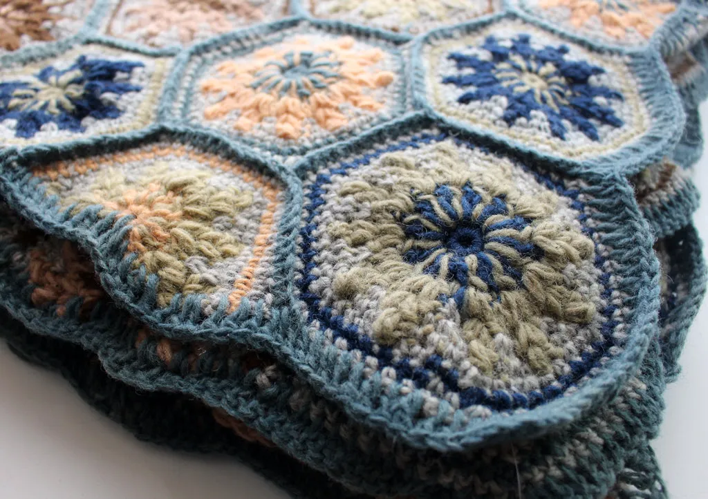 Large Hexagon Motif Pattern Hand Crochet Bluish-Gray Edges Multicolor Woolen Blanket