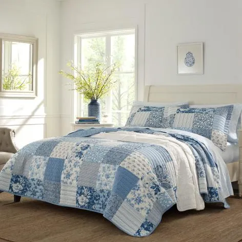 Paisley Patchwork Blue Quilt Set