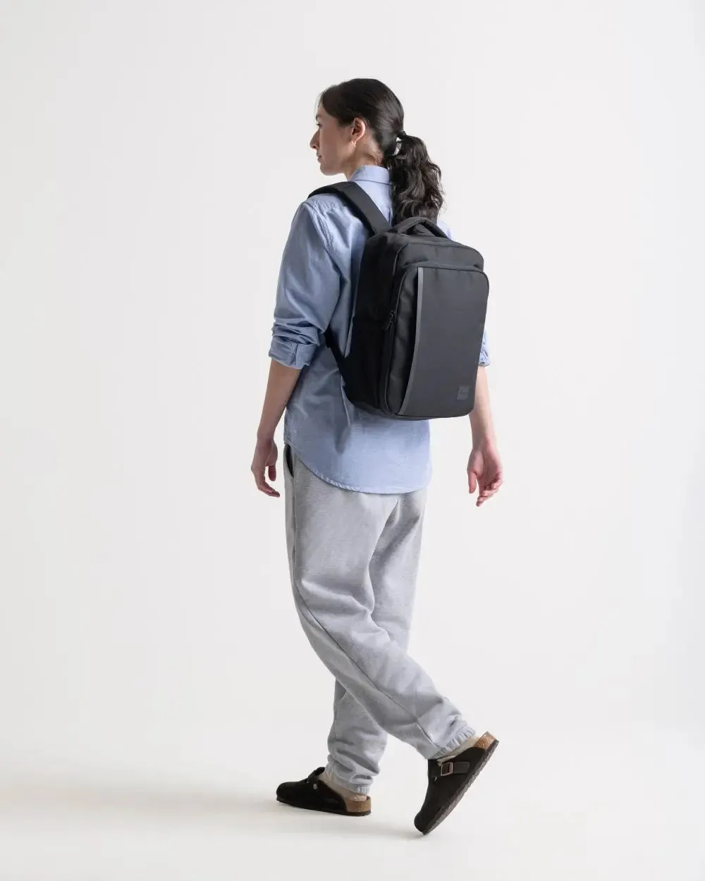 Tech Daypack Mid-Volume